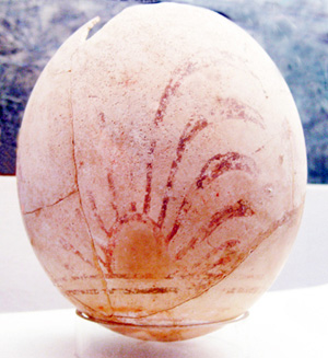 palmette motif on an ostrich egg
