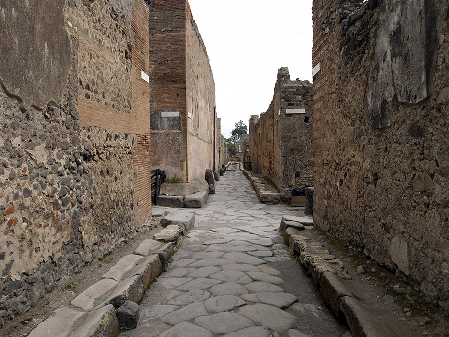street facade Pompeii